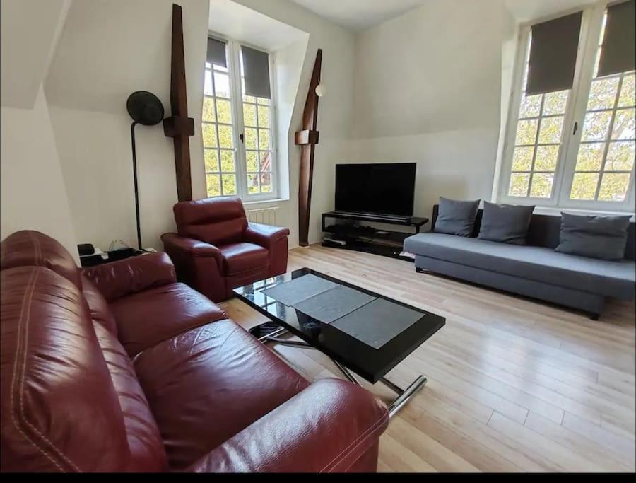 Un Appartement Dans Un Chateau Deauville Exteriér fotografie